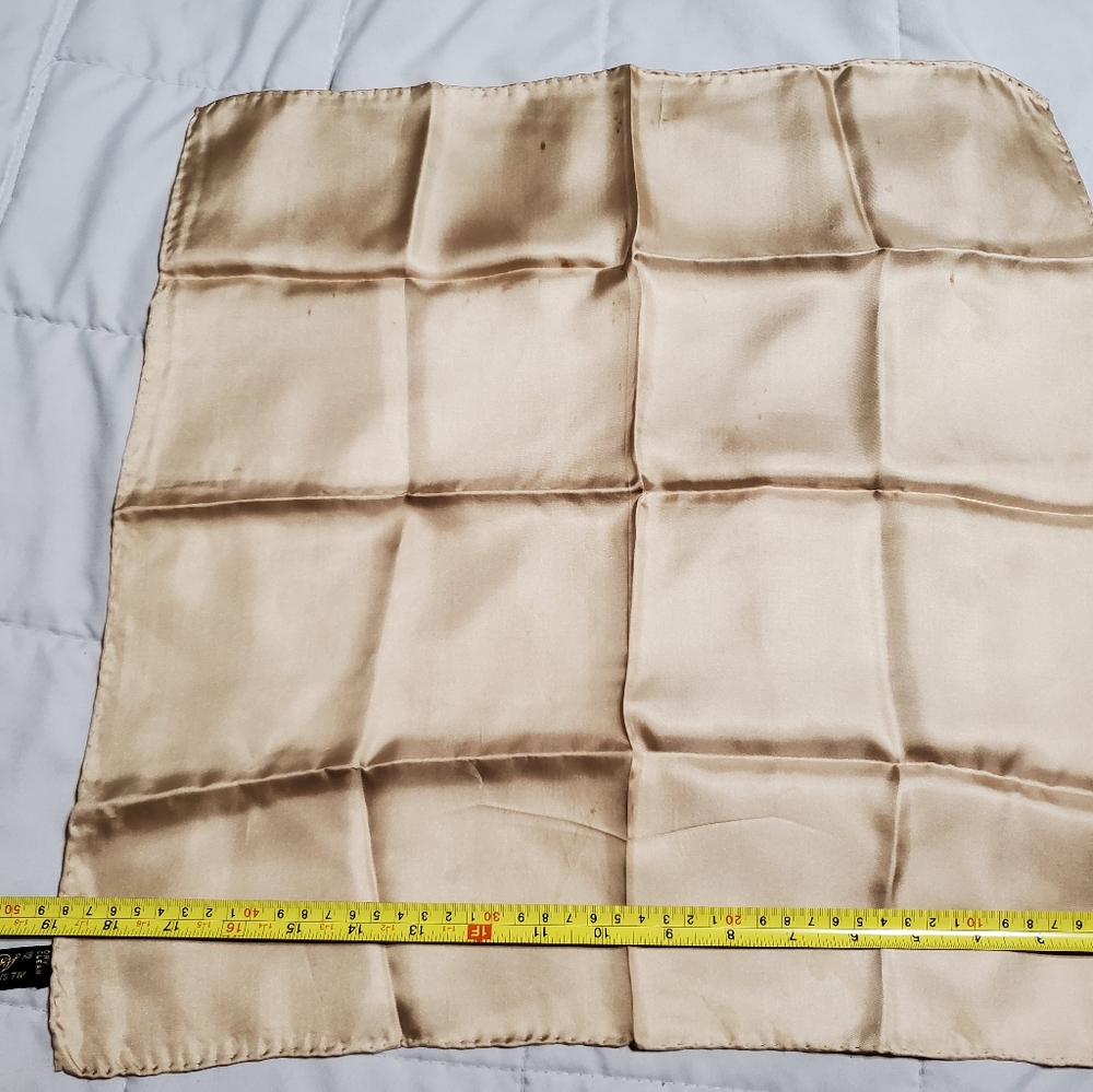 Silk pocket square